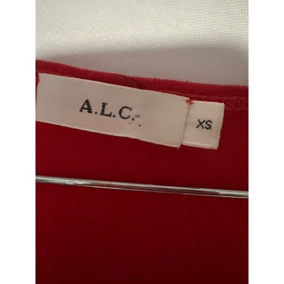 A.L.C. 100% linen Red Ruffled Sleeve Top - Picture 2 of 3